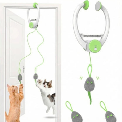 もふもふ幸せ 自動猫じゃらし（標準モデル・グリーン）。ドアクランプ式の本体詳細と、ネズミのおもちゃを追いかける猫の使用シーン。