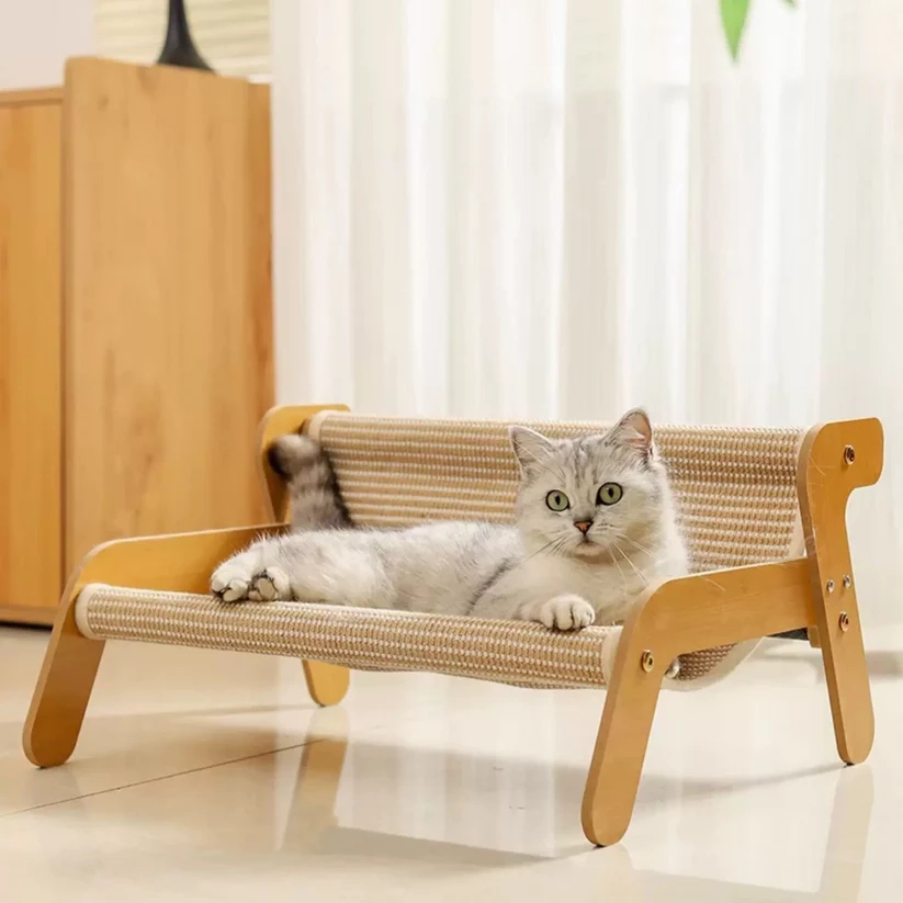 お手入れ簡単で衛生的な猫用ベッド。取り外し可能なクッションと防臭・抗菌加工済み爪とぎ面