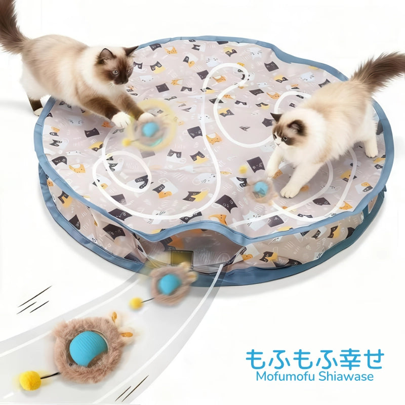 もふもふ幸せの電動猫じゃらし。カバーから飛び出すボールを追いかけ、複数飼いの家庭でも一緒に楽しめます